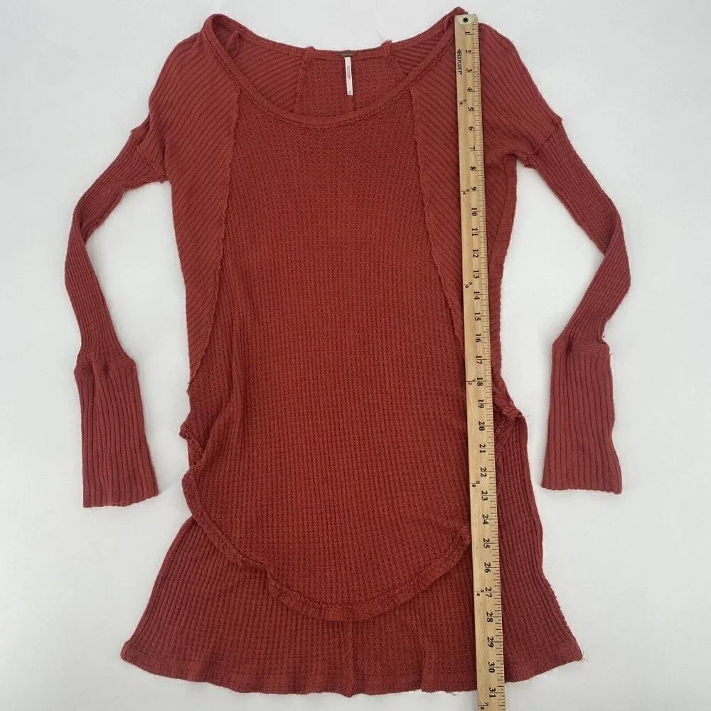 Free People XS Waffle Knit High Low Hem Top Long Sleeve Rust Fringe Rayon